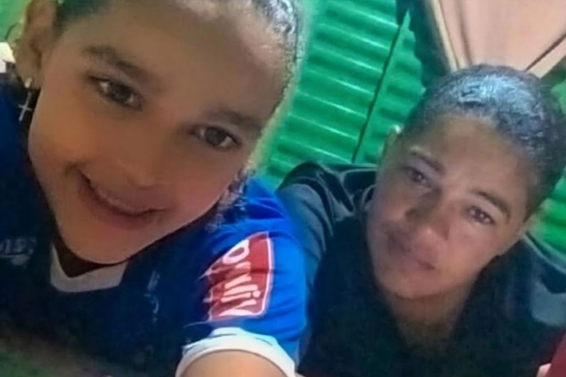 Mãe e filha são mortas a facadas no interior de Minas