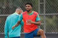 Galvão Bueno reage ao corte de Wesley e convocação de Éderson para a Copa do Mundo