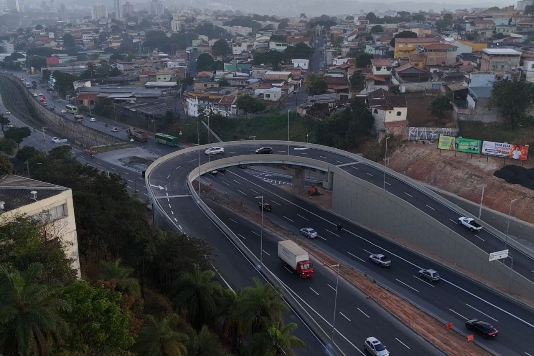 PBH inaugura viaduto que liga Avenidas Saramenha e Cristiano Machado