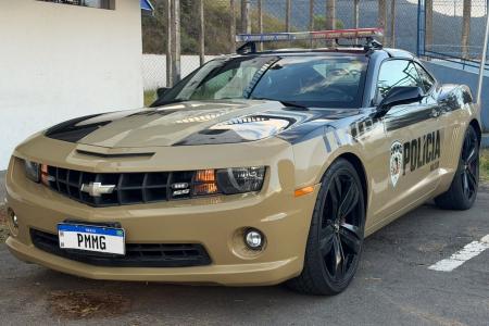 Porsche e Camaro da PMMG: entenda o uso e origem dos veículos