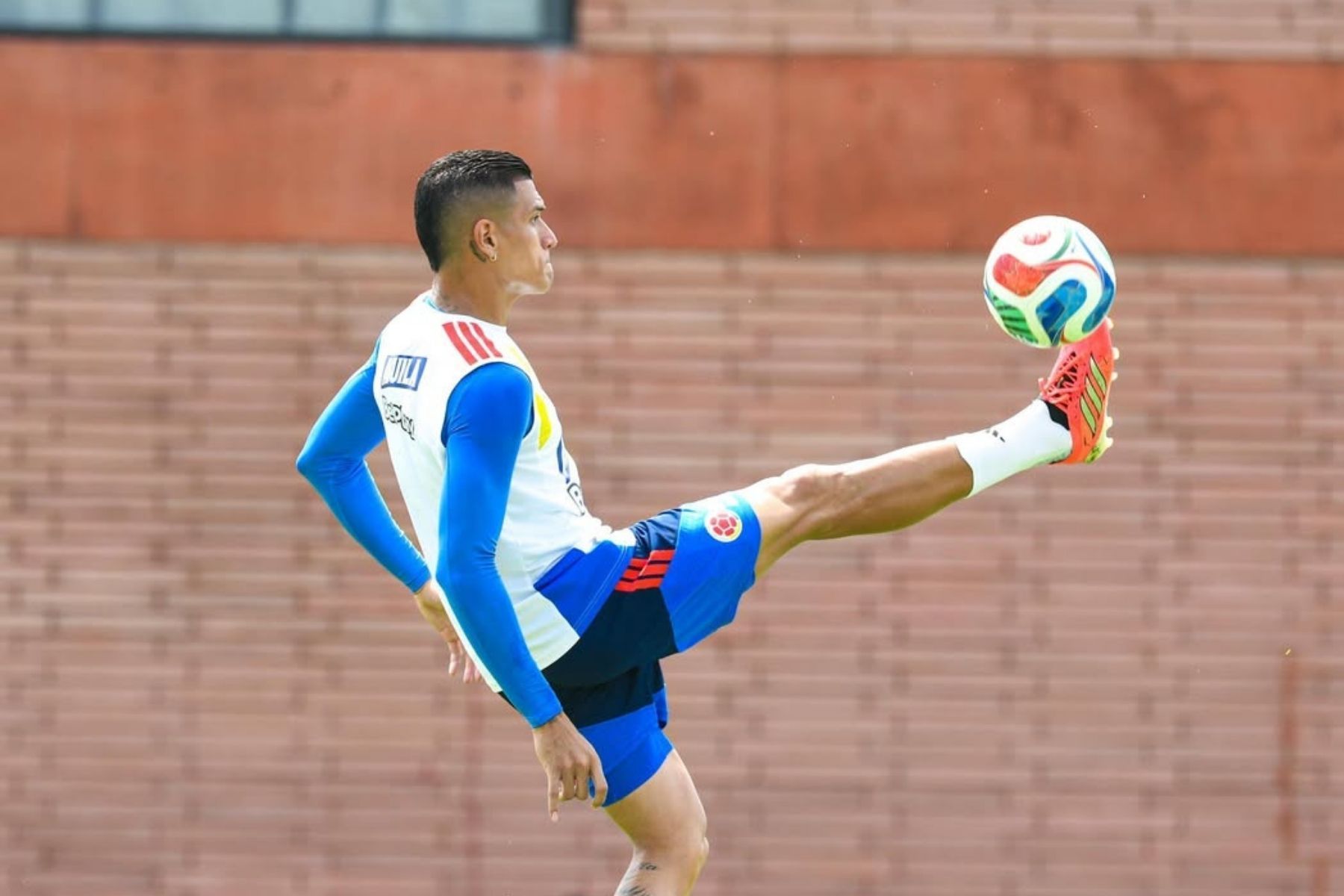 Titular do Athletico-PR, Portilla projeta estreia pela Colômbia na Copa do Mundo