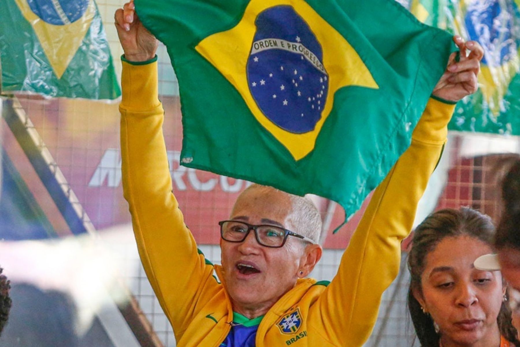 Economia da Copa em Minas: quem ganha e quem perde em dias de jogos do Brasil?