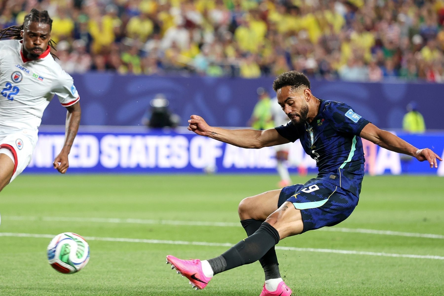 Atacante do Brasil volta a marcar dois gols no mesmo jogo após um ano e meio