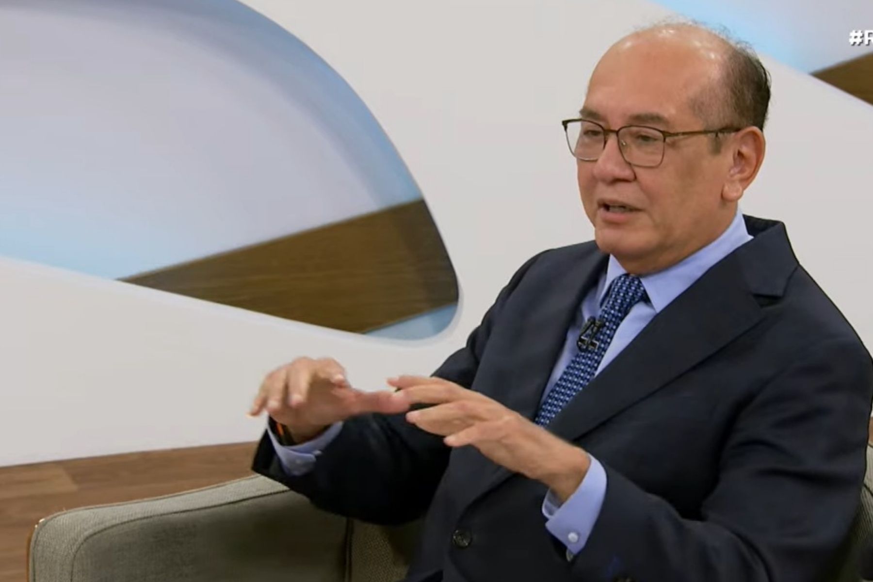 Gilmar explica posição isolada em julgamento que manteve prisões de familiares de Vorcaro