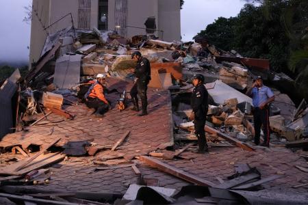 Sismo de magnitude 7,1 sacudiu a Venezuela nesta quarta-feira (24) • Foto por MANAURE QUINTERO / AFP