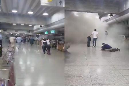 Terremotos provocam queda de teto de aeroporto na Venezuela • Reprodução / Redes sociais