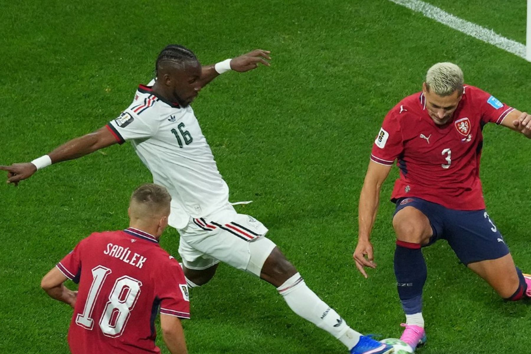 México alcança melhor campanha de sua história na fase de grupos da Copa do Mundo