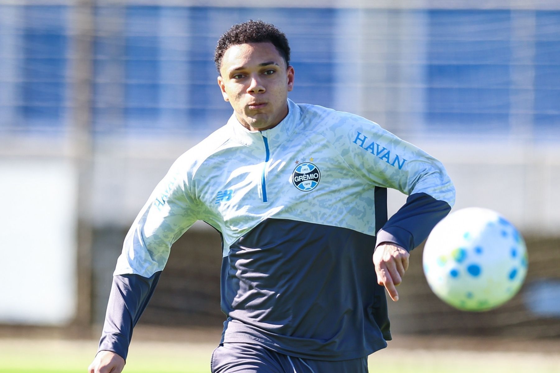 Grêmio encaminha venda de Viery para a Fiorentina por valor recorde
