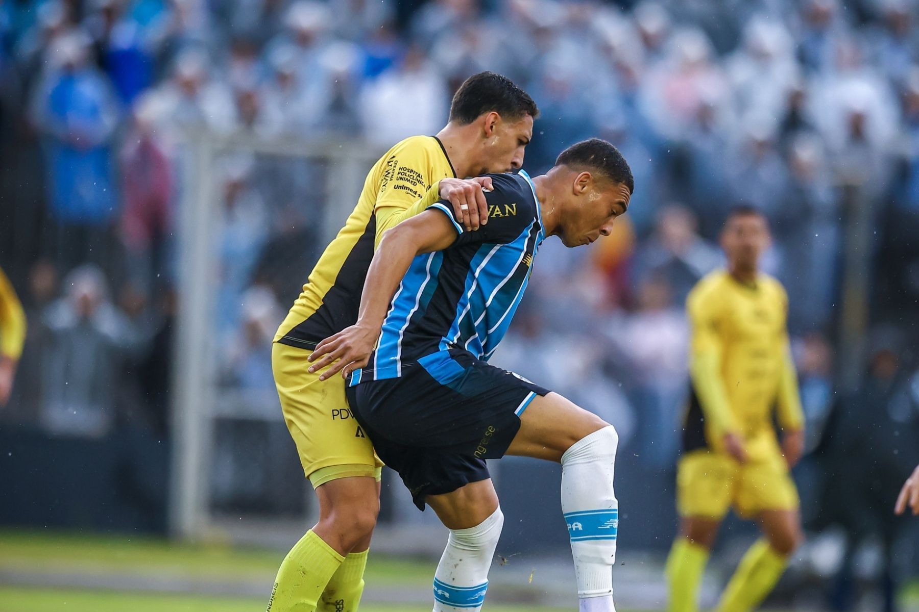 Carlos Vinicius brilha, e Grêmio vira sobre o Cascavel em jogo-treino no PR