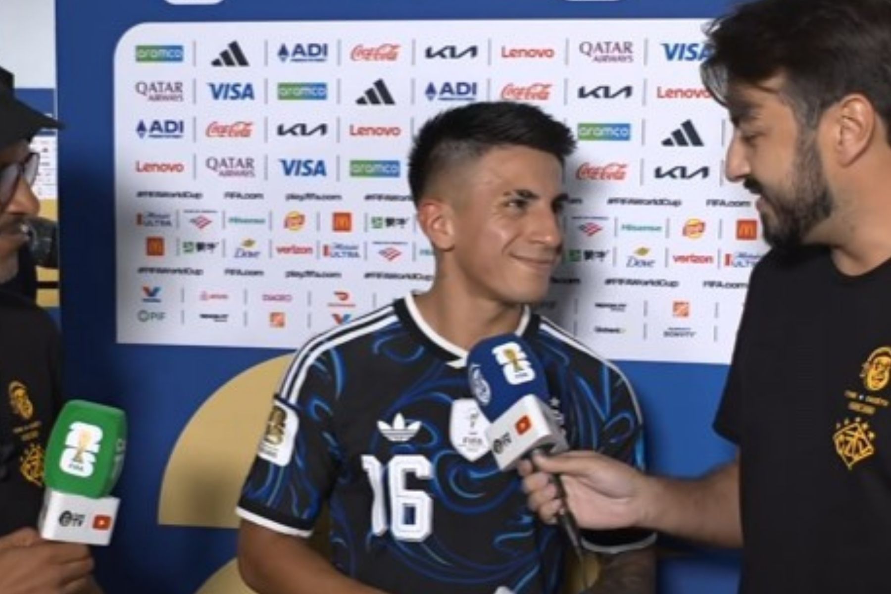 Almada manda recado à torcida do Botafogo após vitória da Argentina na Copa do Mundo