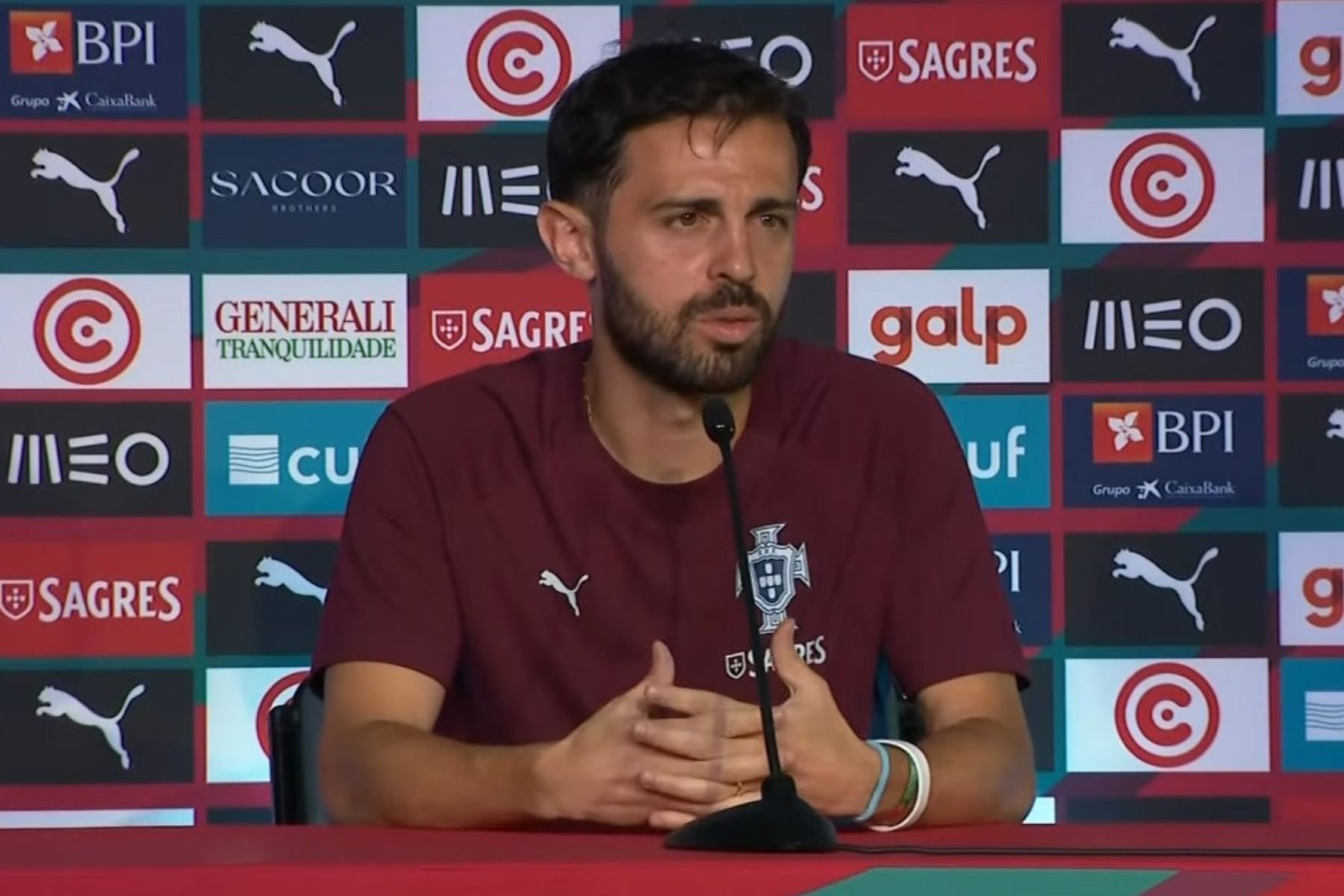 Bernardo Silva quebra silêncio sobre virar reserva de Portugal na Copa do Mundo