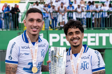 Paulo Vitor e Daniel Penha, emprestados pelo Atlético, se sagraram campeões pelo Avaí