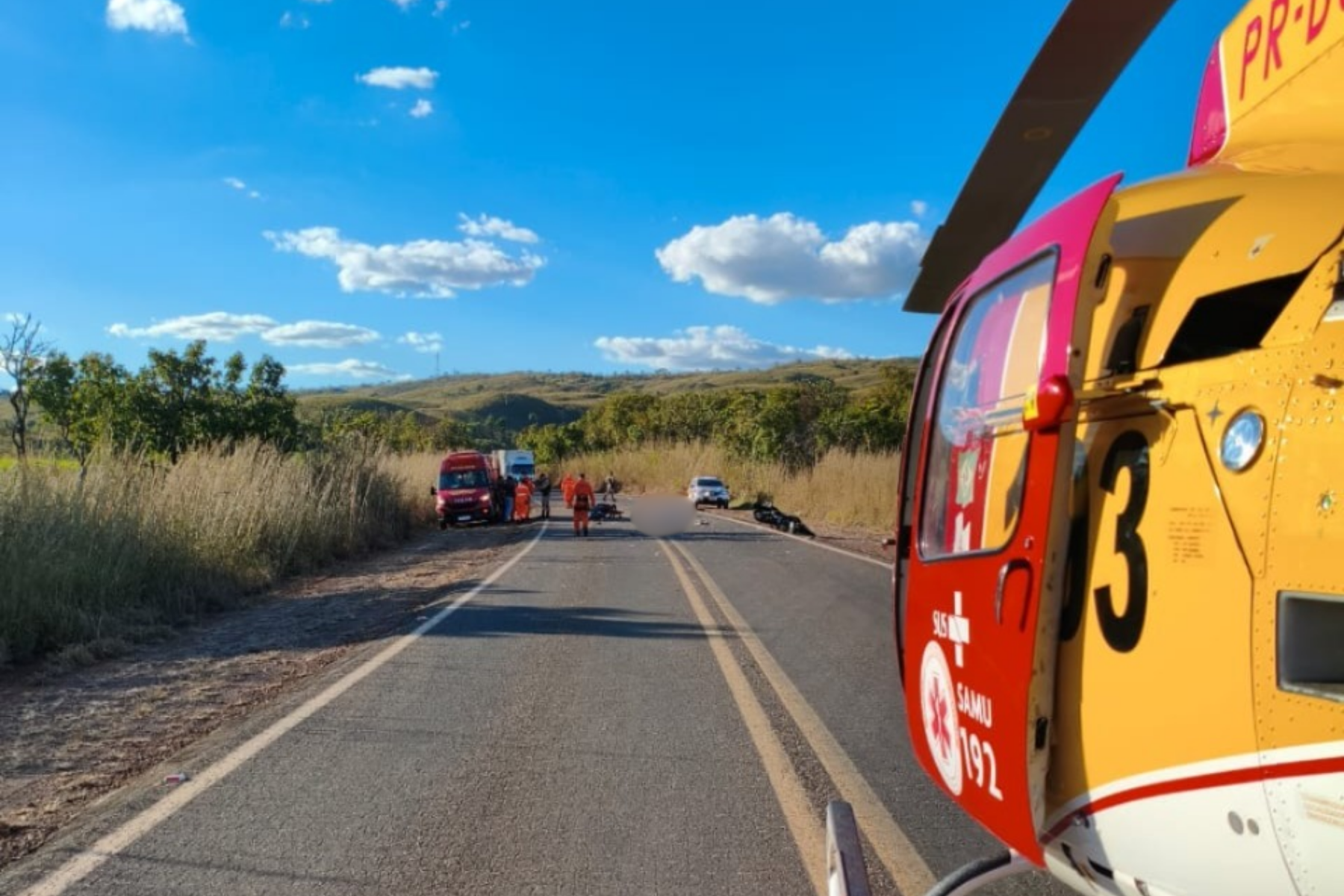 Motociclistas morrem em acidente com caminhonete na MG-428