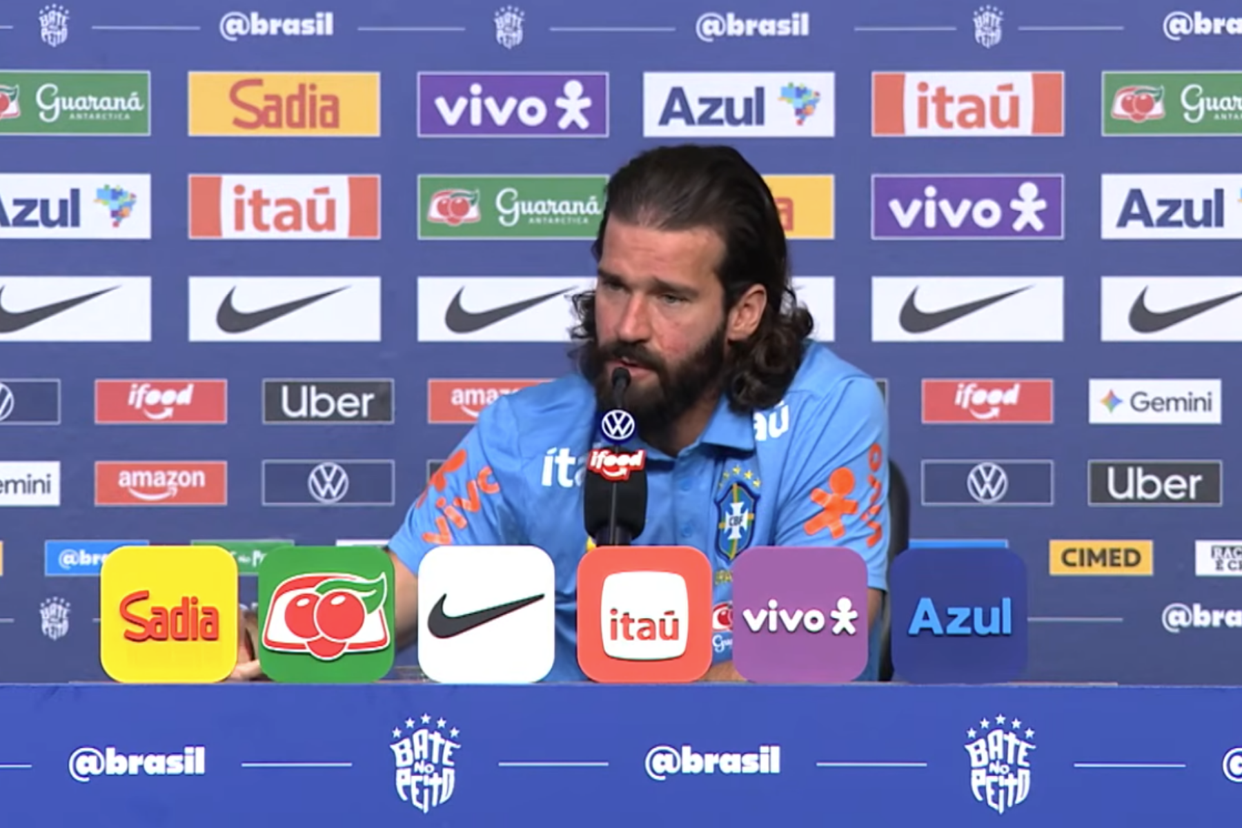 Alisson é direto sobre questão física e reage a críticas na Seleção: 'É bom'