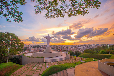 Araxá, cidade em Minas Gerais •