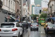 Carro adesivado em tempos de campanha política pode perder o seguro; entenda