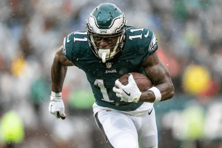 NFL: Patriots surpreendem e contratam campeão do Super Bowl pelos Eagles