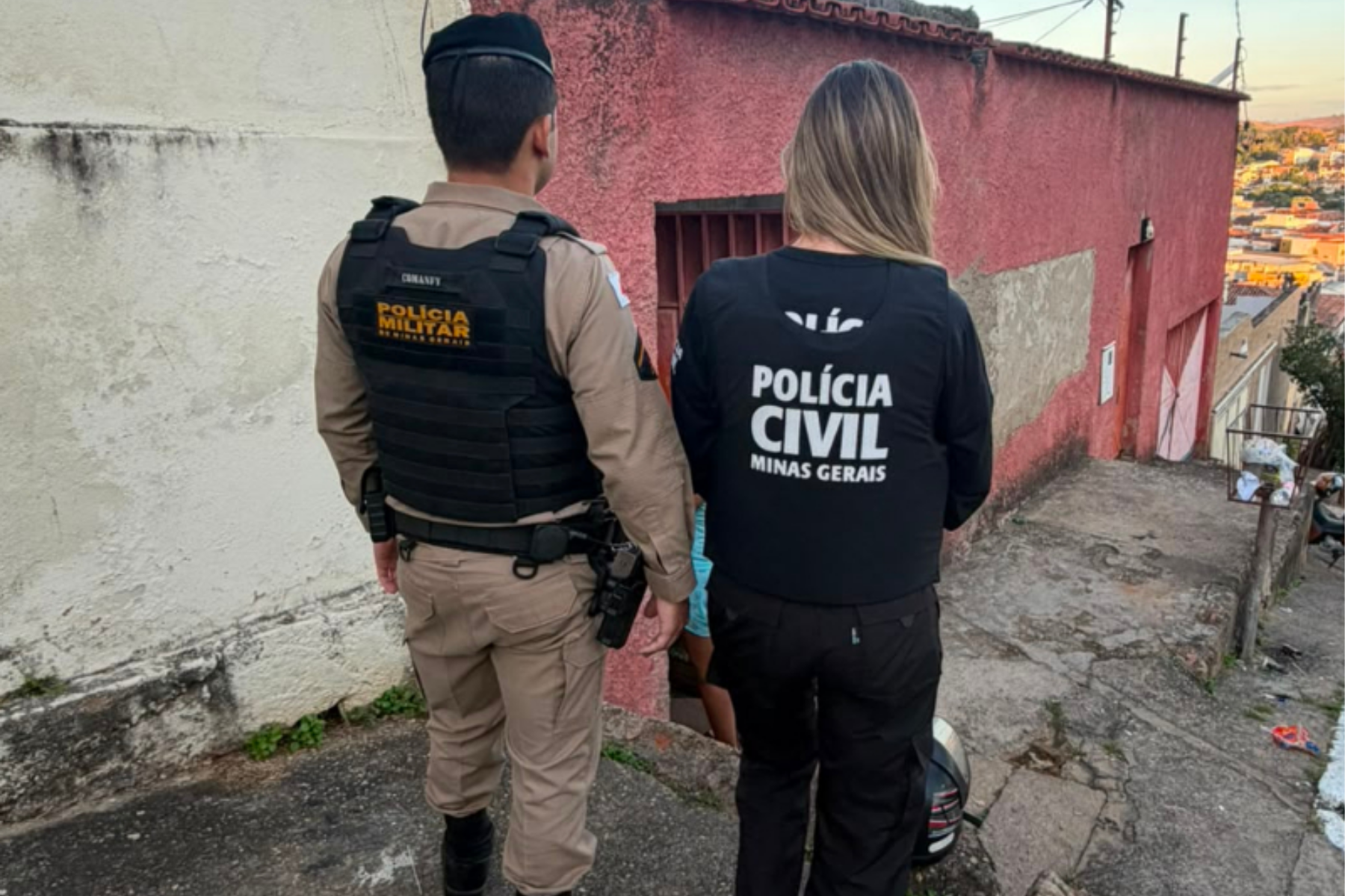 Dez pessoas são presas em operação de combate ao tráfico de drogas em Minas