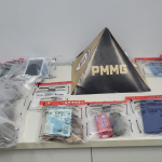 Casal suspeito de tráfico é preso e droga é encontrada em carrinho de bebê