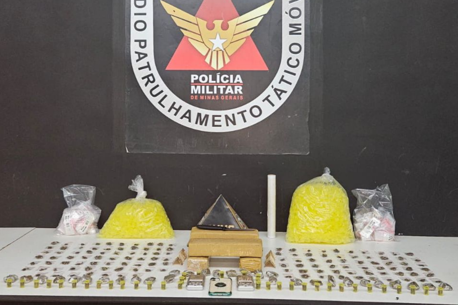 Suspeito de tráfico de drogas é preso no 'Suvaco das Cobras', em BH