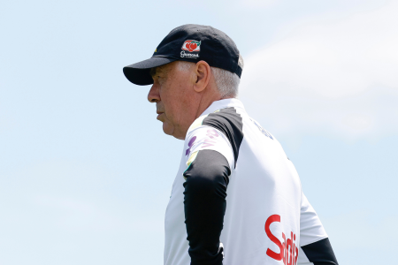 Técnico Carlo Ancelotti no comando do treino da Seleção Brasileira