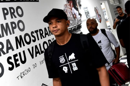 Contemporâneo de Neymar no Santos e campeão da Libertadores pelo Fluminense foi anunciado como reforço do Brasiliense