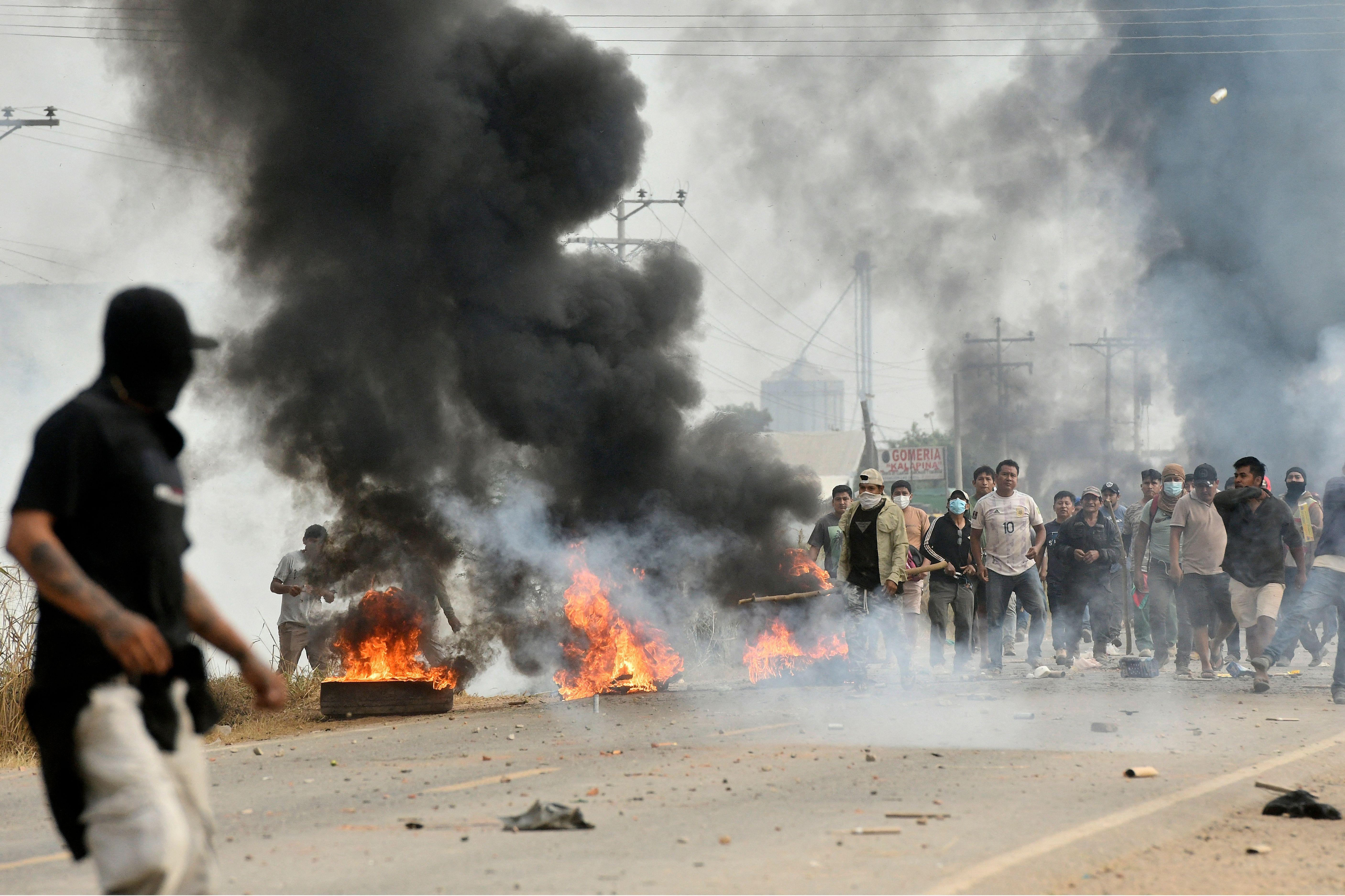 Congresso da Bolívia autoriza ação militar para frear onda de protestos no país