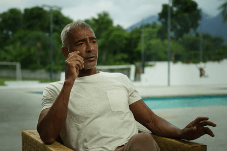 Romário discordou de Carlo Ancelotti sobre estreia do Brasil na Copa do Mundo