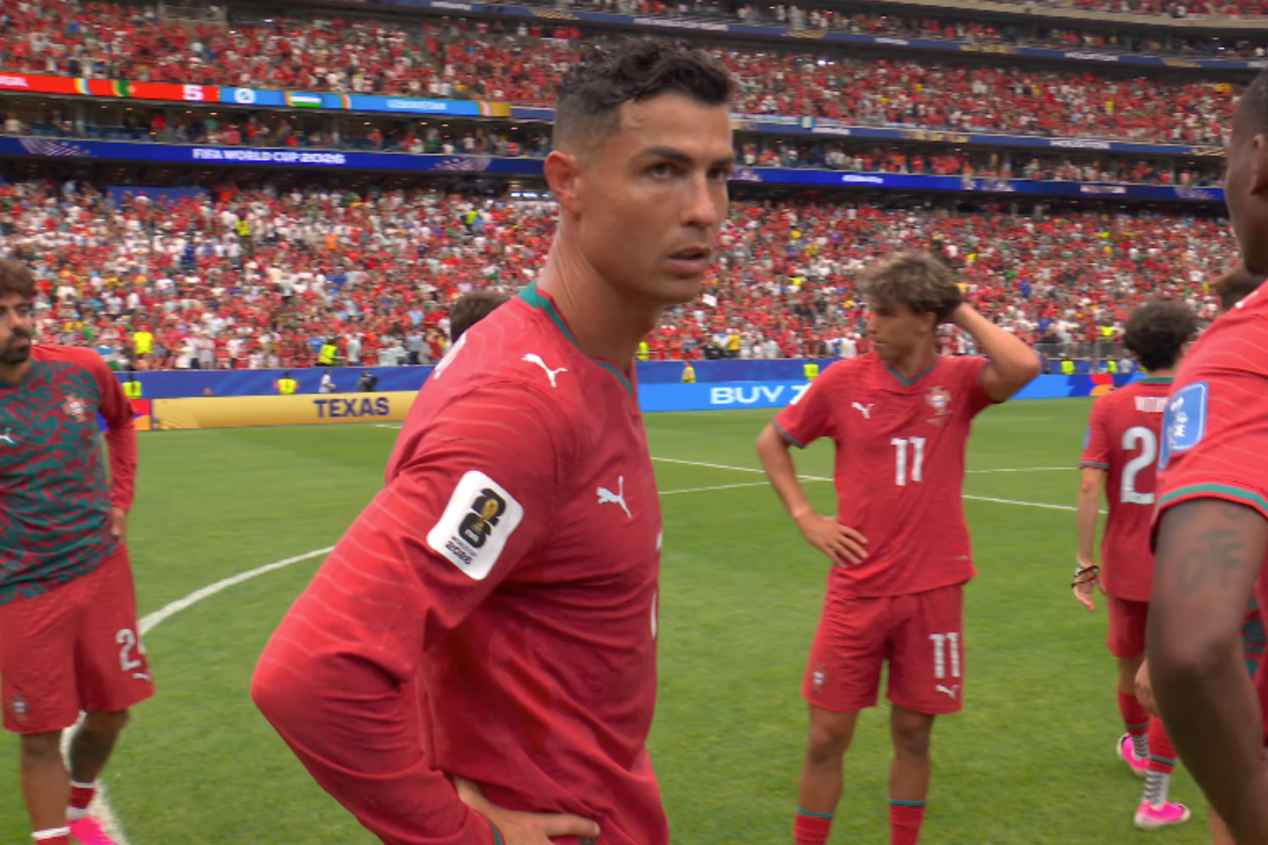 Copa do Mundo: Cristiano Ronaldo ignora pergunta de repórter após ouvir nome de Messi