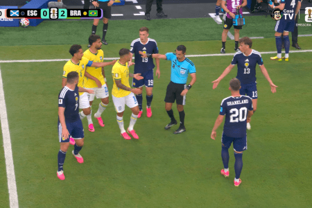 Árbitro Cesar Ramos anulou gol de Vini Jr.