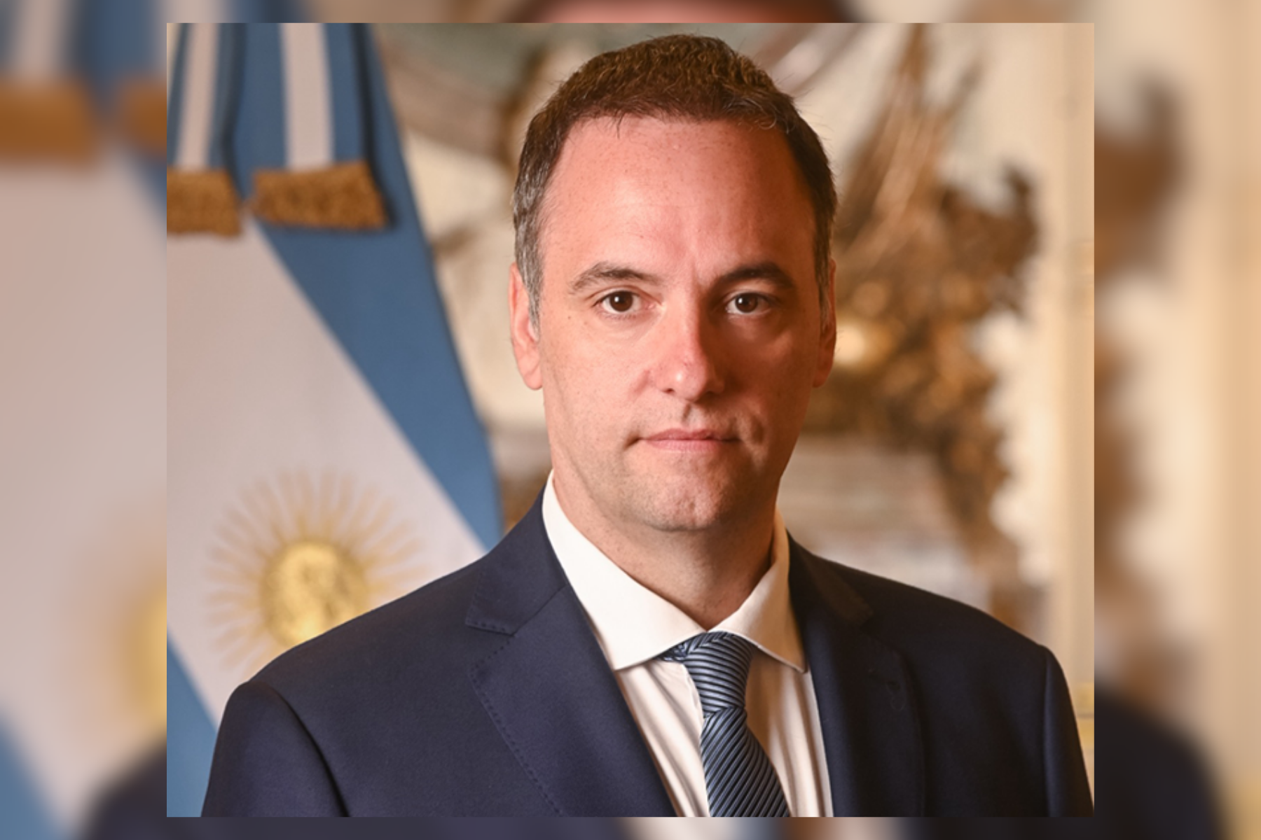 Porta-voz de Milei anuncia saída do cargo após acusações de ocultar US$ 500 mil