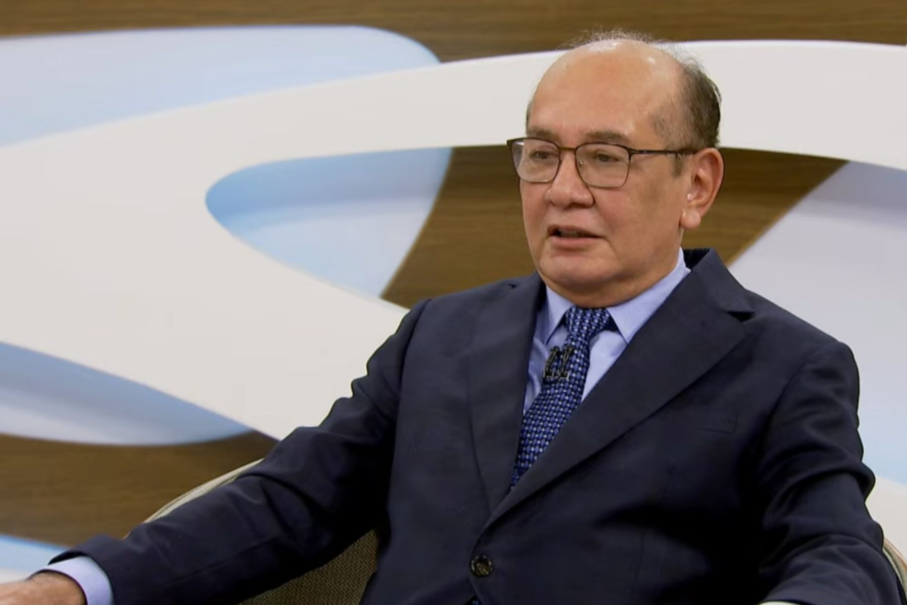 Gilmar questiona conduta de Fachin sobre criação de código de ética para STF