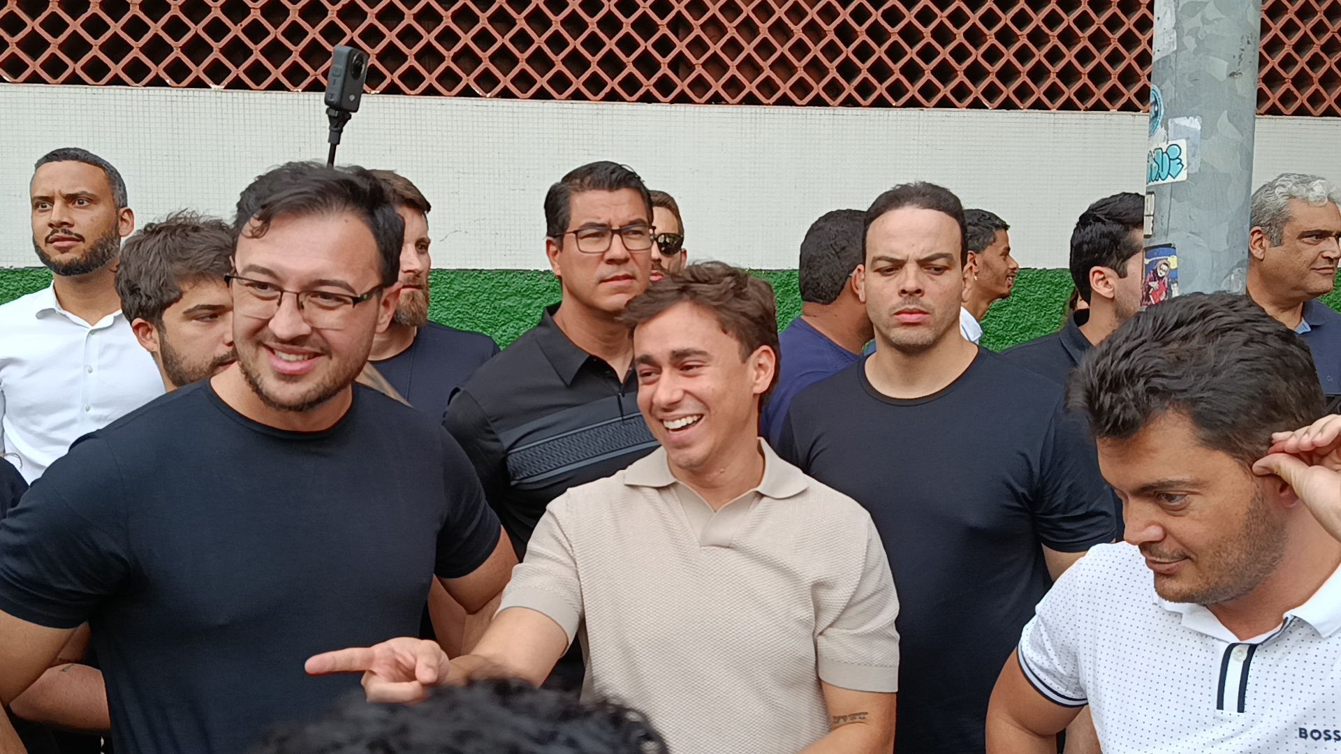'Direita tem mais democracia que esquerda', diz Nikolas durante evento com Flávio em BH