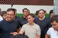 'Direita tem mais democracia que esquerda', diz Nikolas durante evento com Flávio em BH