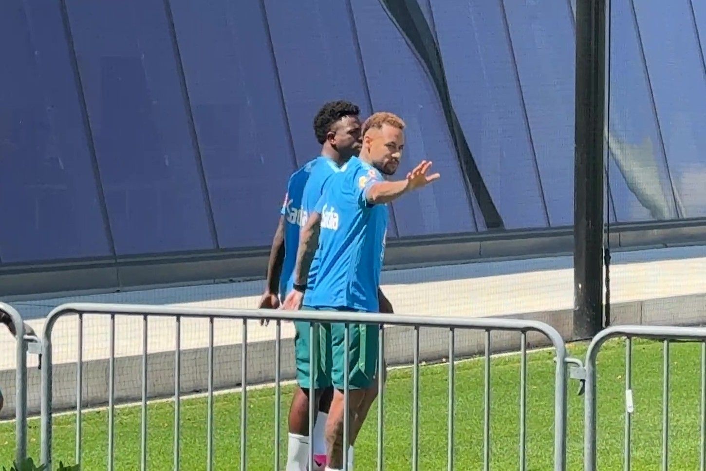 Com Neymar e sem Raphinha, Brasil inicia preparação para enfrentar a Escócia