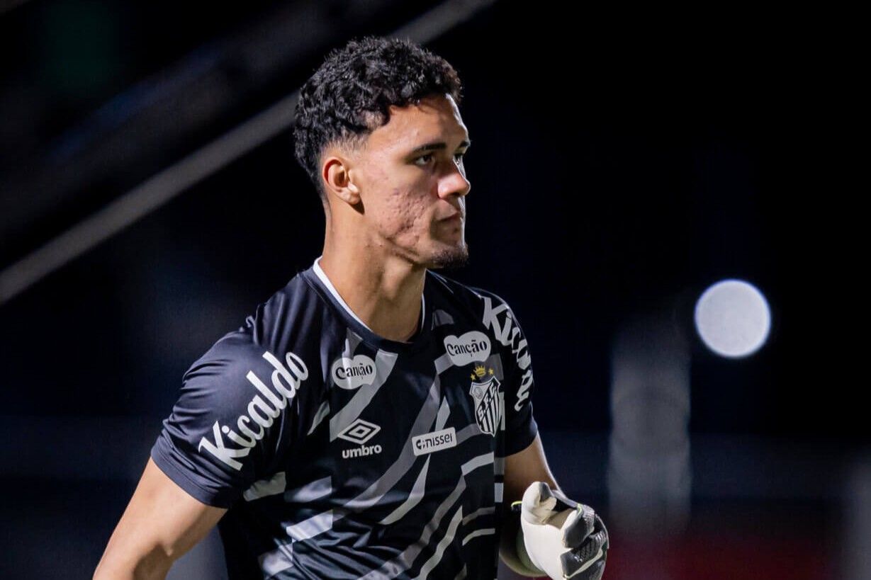 Santos renova com promessa da base; veja detalhes