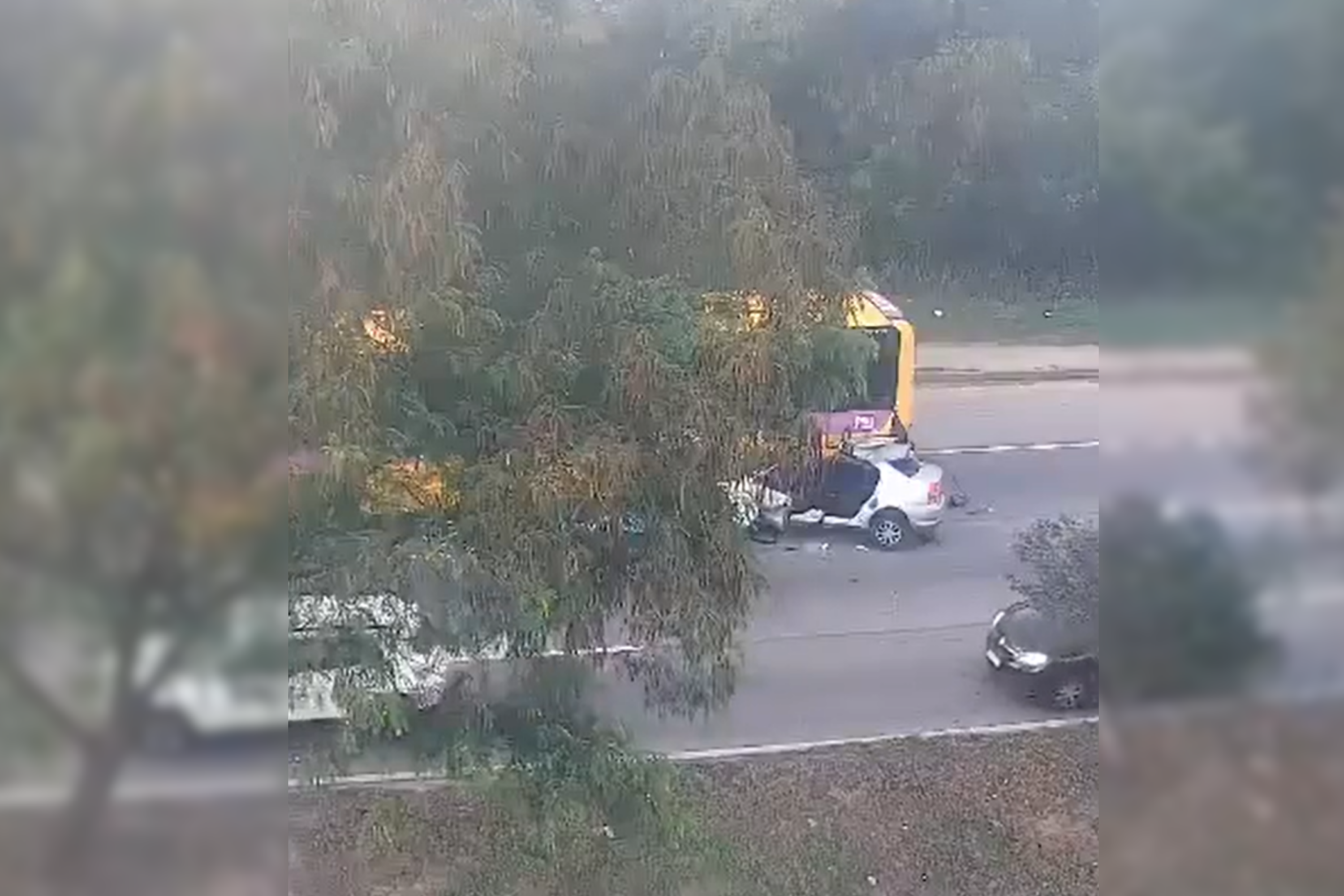 Acidente entre ônibus e carro deixa duas vítimas no Rio de Janeiro