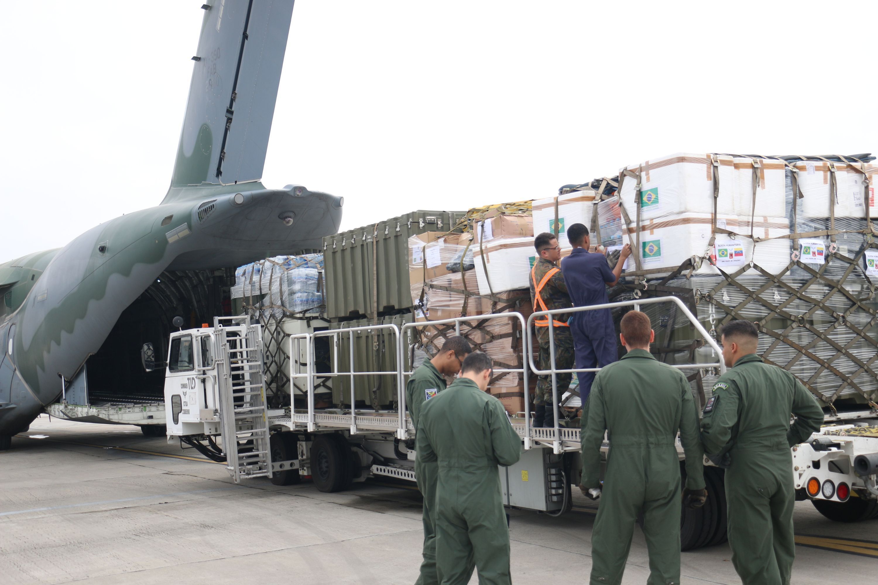 Governo e Força Aérea enviam hospital de campanha para Venezuela