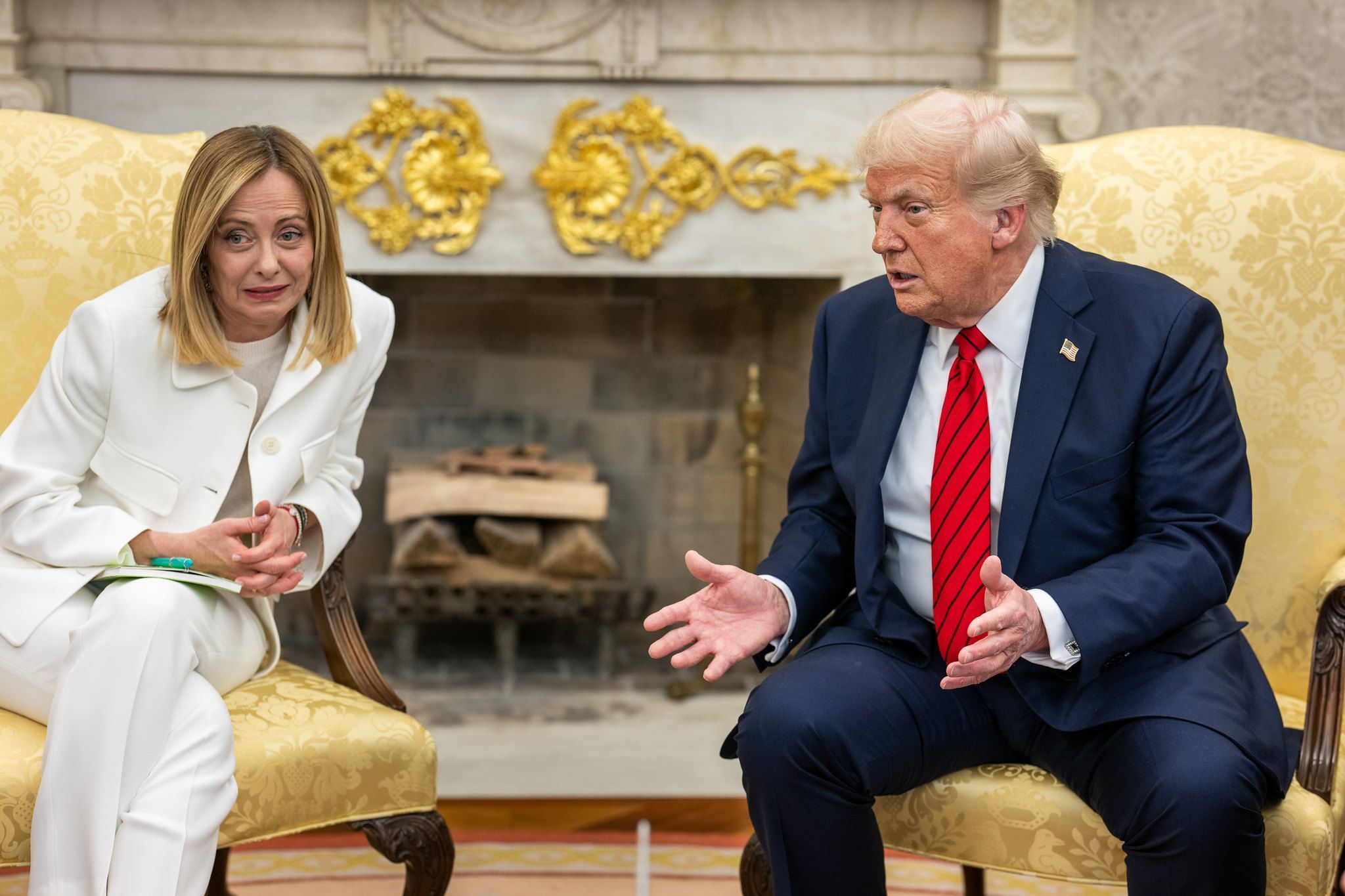 Trump volta a atacar premiê italiana, e Meloni rebate: 'Ser sua amiga não me ajudou'