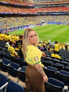 Myckaela Lobianco, esposa de Éderson • Reprodução Instagram/Myckaela Lobianco