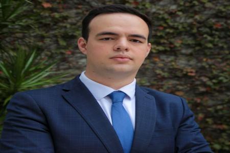 Luiz França, advogado e pré-candidato ao governo do Paraná pelo Partido Missão