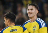 Artilheiro do Arsenal marca, Suécia vira, mas cede empate à Grécia em amistoso pré-Copa