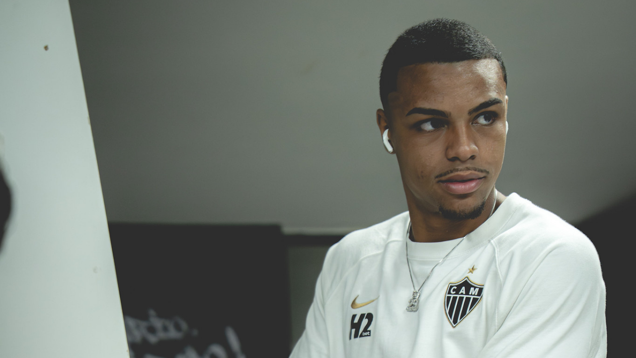 Cauã Soares busca convencer Domínguez a ser reserva imediato de Cassierra no Atlético