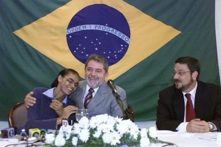 Primeiro mandato de Lula (PT), em 2002, contou com Marina à frente do Ministério do Meio Ambiente • Ailton de Freitas