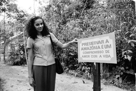 Marina Silva em 1997 no Parque Chico Mendes, Rio Branco, Acre • Isabella Balena