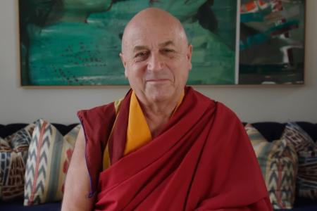 Monge Matthieu Ricard, o homem mais feliz do mundo