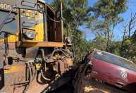 Motorista morre em colisão entre carro e trem no Campo das Vertentes