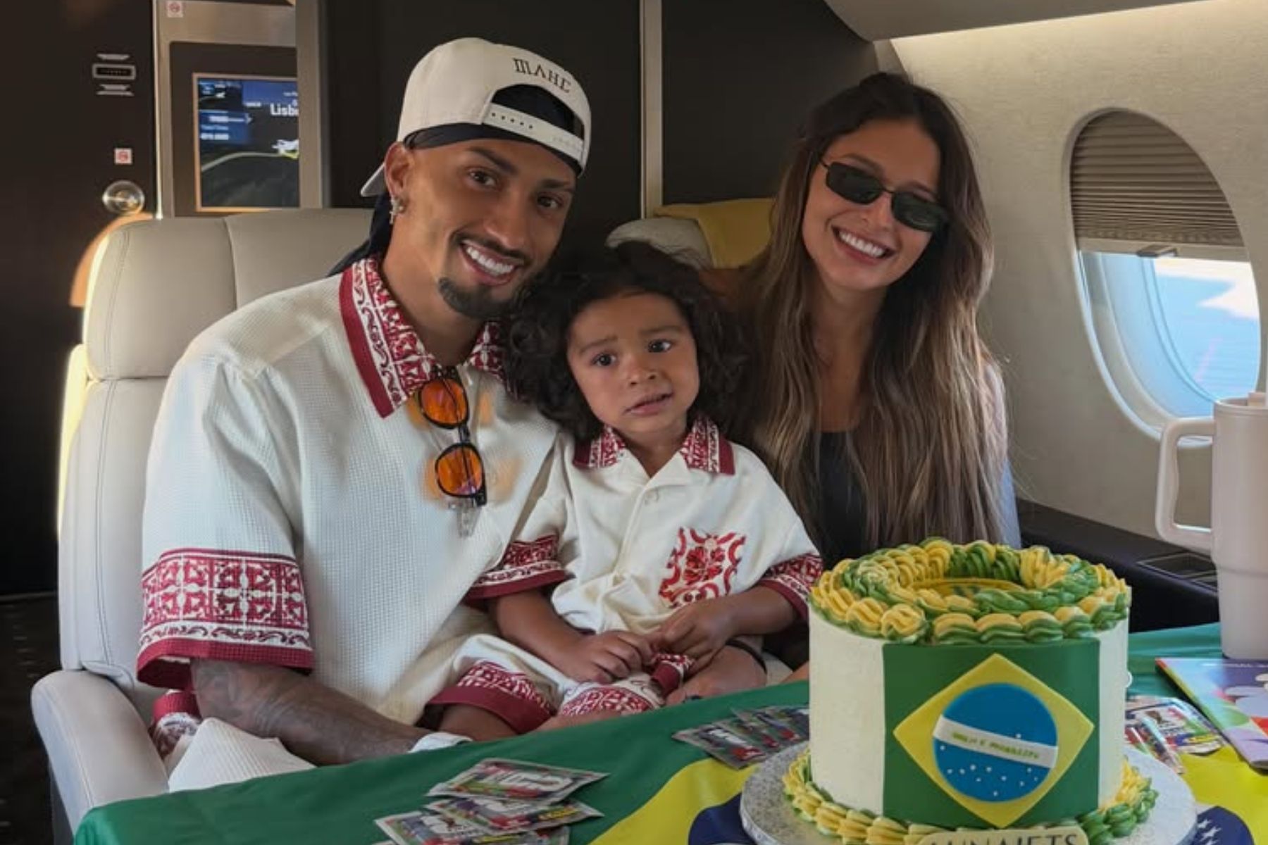 Esposa de Raphinha quebra silêncio e desabafa sobre suposta crise financeira