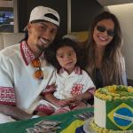 Esposa de Raphinha quebra silêncio e desabafa sobre suposta crise financeira