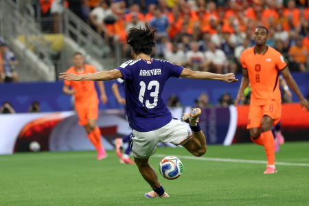 Keito Nakamura, meia do Japão